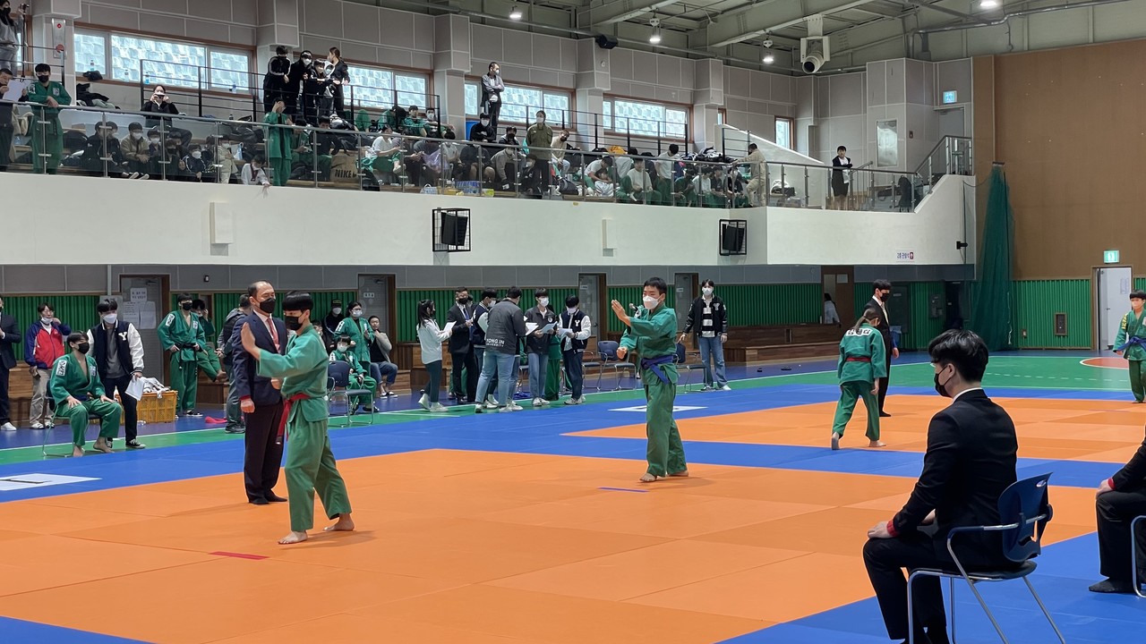 제14회 한국중고연맹 전국 용무도대회가 29일, 구미 선산체육관에서 열렸다.